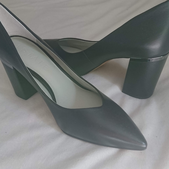 Leather Pumps w/Chunky Heel - Picture 4 of 6